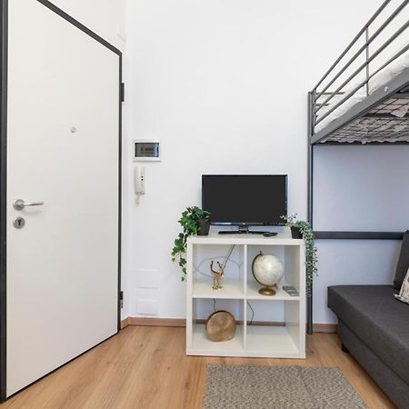 I Host Apartment - Alessi 10 ミラノ エクステリア 写真
