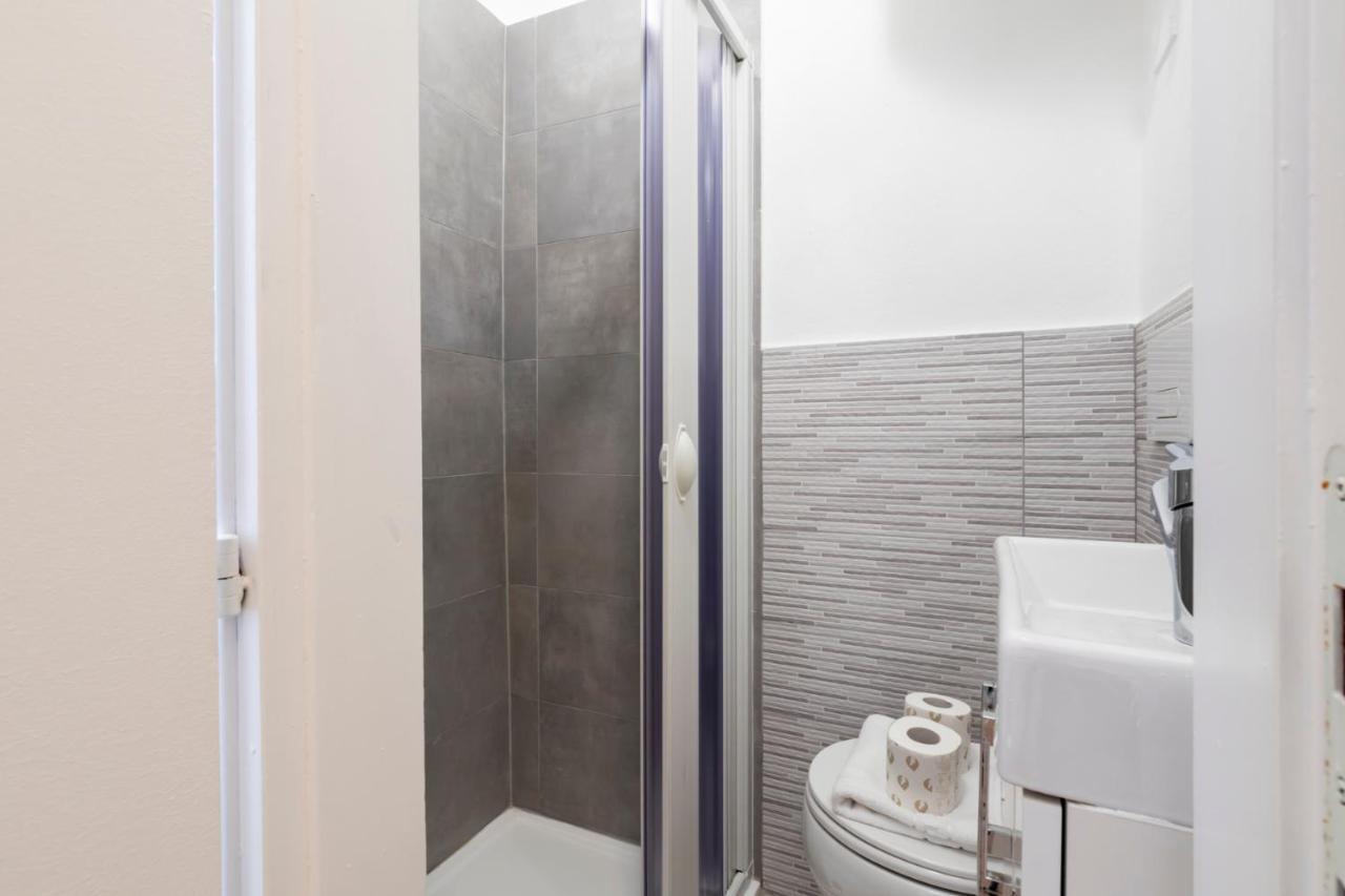 I Host Apartment - Alessi 10 ミラノ エクステリア 写真